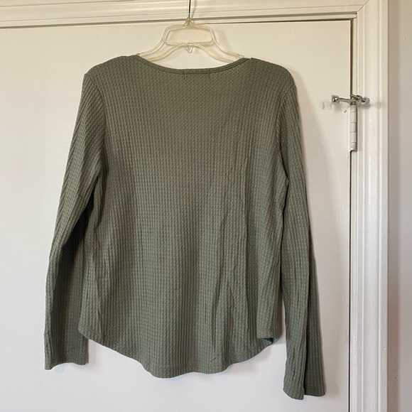 Altar'd State Thermal Waffle Knit Top size M - Picture 4 of 5